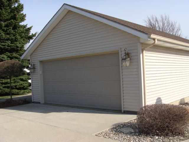 1110 W 2nd St, Ligonier, IN 46767 photo 4