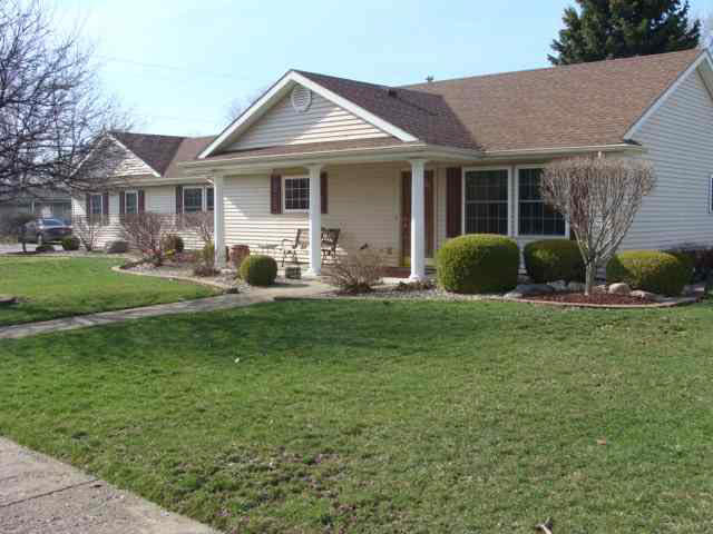 1110 W 2nd St, Ligonier, IN 46767 photo 2