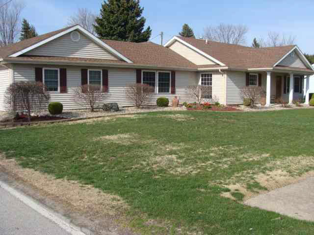 1110 W 2nd St, Ligonier, IN 46767 photo 1