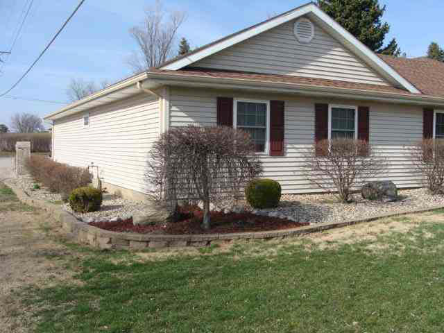 1110 W 2nd St, Ligonier, IN 46767 photo 3