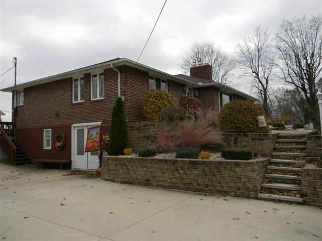 609 Union St, Lagrange, IN 46761 photo 4
