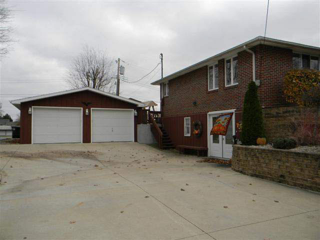 609 Union St, Lagrange, IN 46761 photo 5