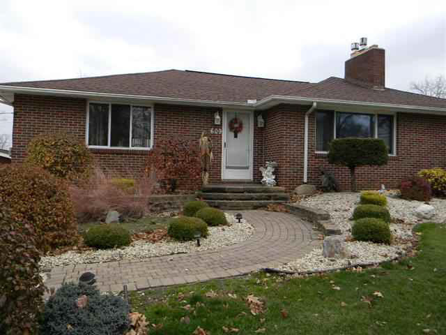 609 Union St, Lagrange, IN 46761 photo 3