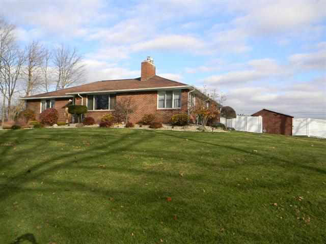 609 Union St, Lagrange, IN 46761 photo 2