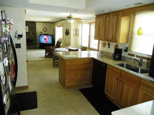 110 Crescent Ave, Kendallville, IN 46755 photo 8