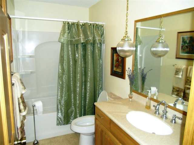 110 Crescent Ave, Kendallville, IN 46755 photo 12