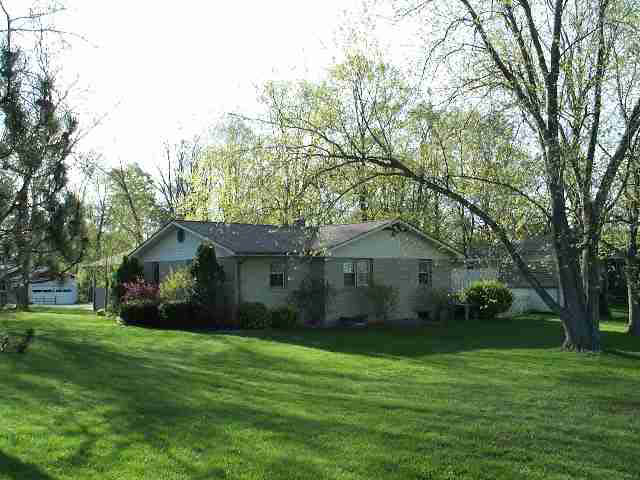 2039 Walden Dr, Auburn, IN 46706 photo 9