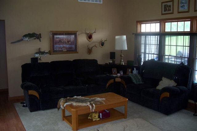 704 Taylor Ln, Albion, IN 46701 photo 4