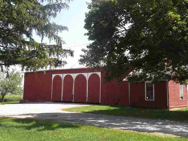 10209 Hoffman Rd, Fort Wayne, IN 46816 photo 3
