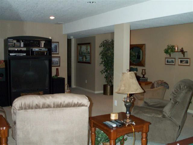 1305 Ashwood Dr, Auburn, IN 46706 photo 6
