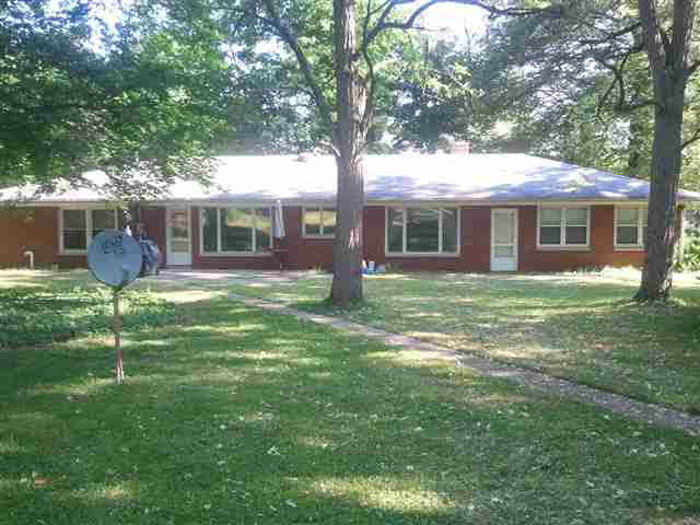 1608 E Kammerer Rd, Kendallville, IN 46755 photo 2