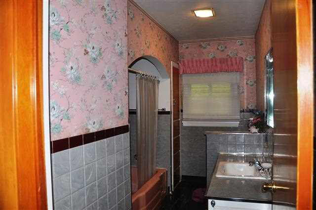 460 N Morton St, Shipshewana, IN 46565 photo 10