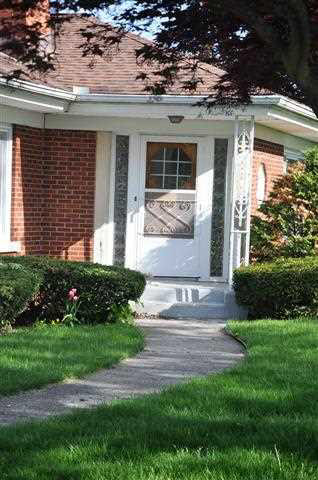 460 N Morton St, Shipshewana, IN 46565 photo 2