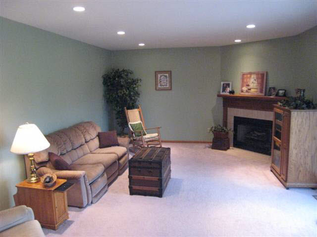 1307 Elm St, Auburn, IN 46706 photo 4