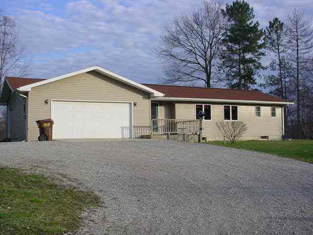 3645 E 100n, Lagrange, IN 46761 photo 1