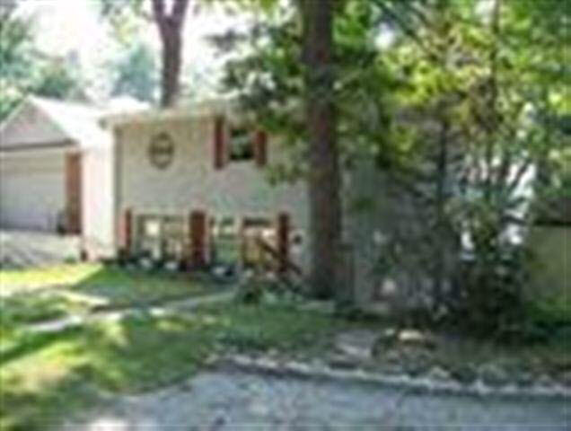 320 Lane 120 Lime Lk, Angola, IN 46703 photo 1