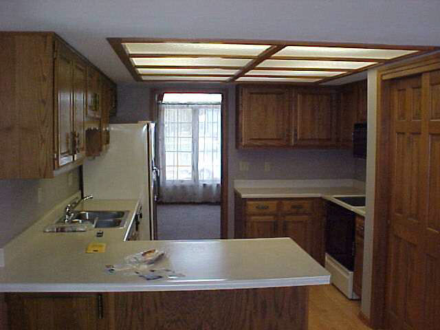 905 Lakeview Dr, Auburn, IN 46706 photo 6