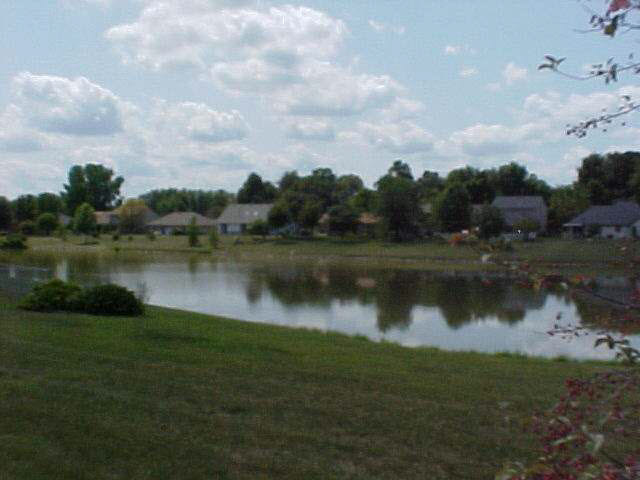 905 Lakeview Dr, Auburn, IN 46706 photo 14
