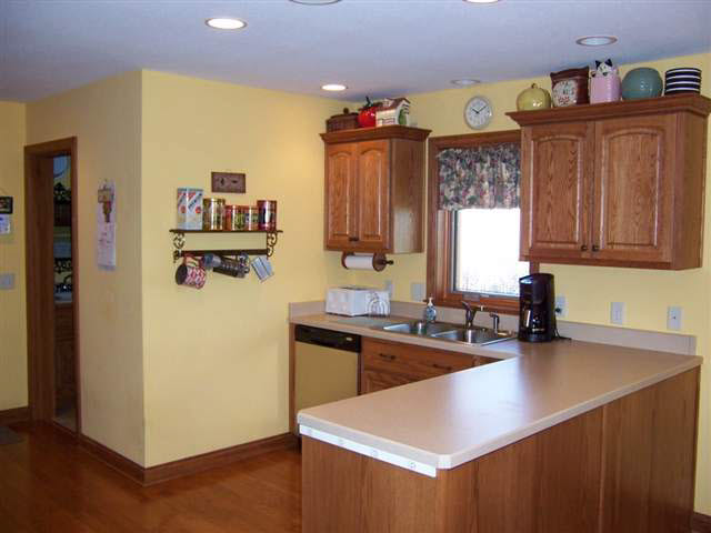 2112 Bunker Ct, Auburn, IN 46706 photo 7