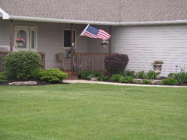2020 E 100 N, Angola, IN 46703 photo 2
