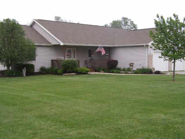 2020 E 100 N, Angola, IN 46703 photo 1