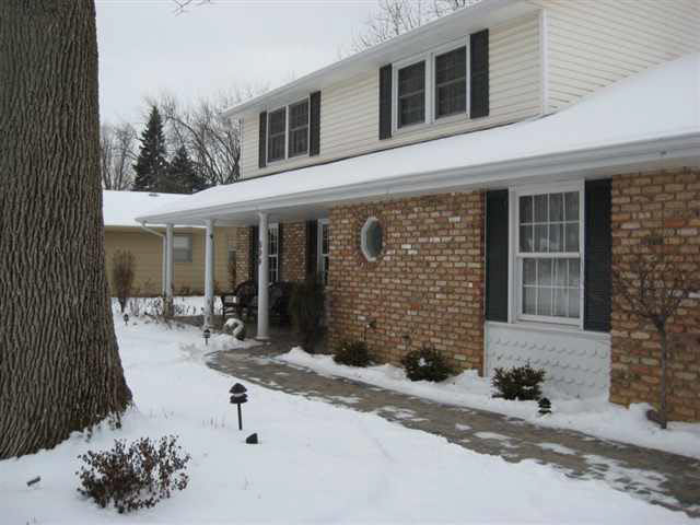 609 Greenbriar Blvd, Auburn, IN 46706 photo 1
