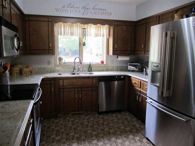 721 Greenhaven Ter, Auburn, IN 46706 photo 7