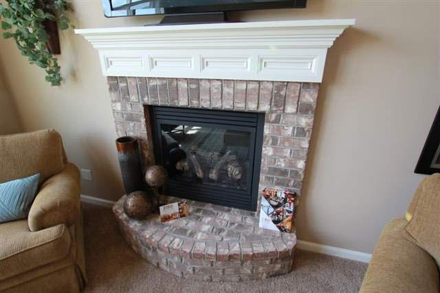 16224 Brunswick Dr, Goshen, IN 46526 photo 4