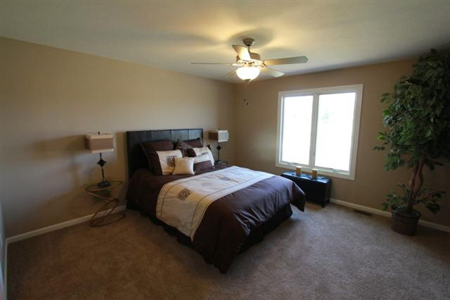16224 Brunswick Dr, Goshen, IN 46526 photo 14