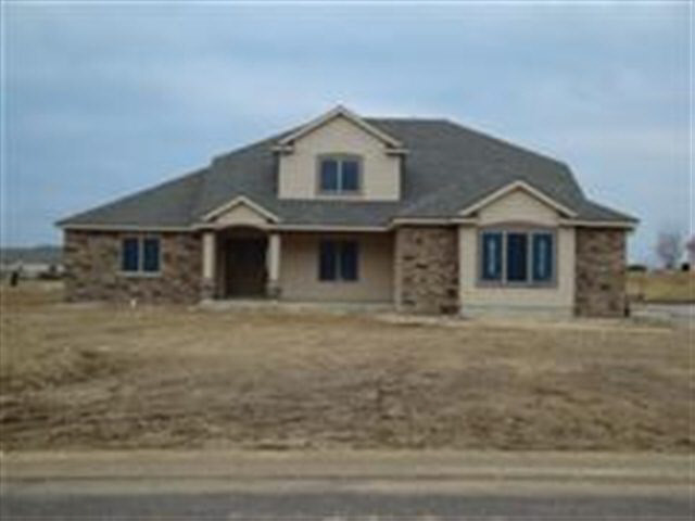 2008 Thoroughbred Ln, Auburn, IN 46706 photo 1