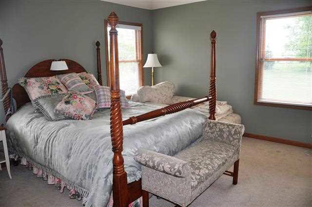 1525 Berkshire Ct E, Shipshewana, IN 46565 photo 17