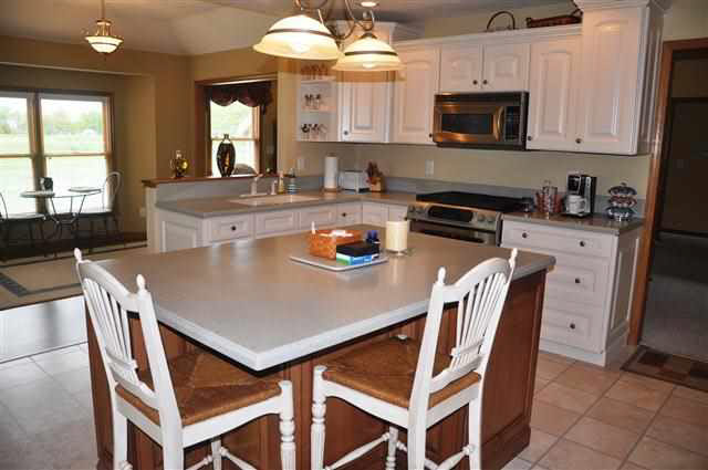 1525 Berkshire Ct E, Shipshewana, IN 46565 photo 7