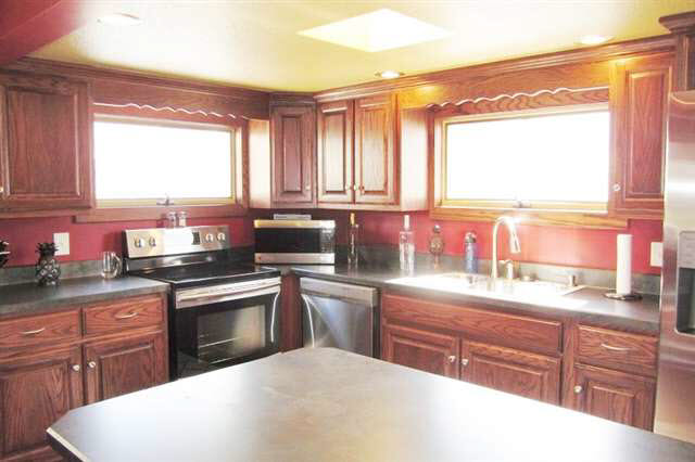 675 Lane 101 Hamilton Lk, Hamilton, IN 46742 photo 7