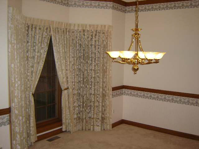 3541 Franklin Dr, Auburn, IN 46706 photo 5