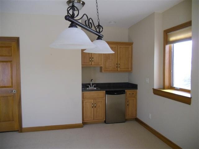 316 Laurelwood Ln, Kendallville, IN 46755 photo 10