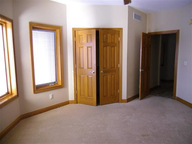 316 Laurelwood Ln, Kendallville, IN 46755 photo 12