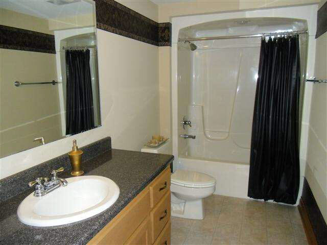 316 Laurelwood Ln, Kendallville, IN 46755 photo 11