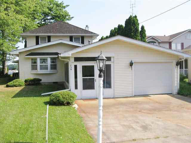 750 S Clear Lake Dr, Fremont, IN 46737 photo 2
