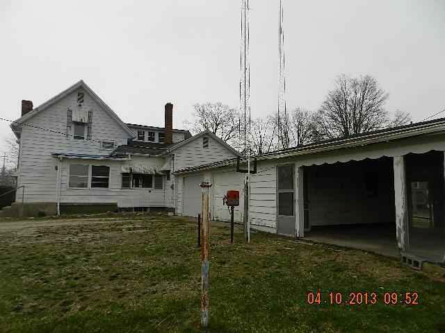 109 Broadway St, Argos, IN 46501 photo 2