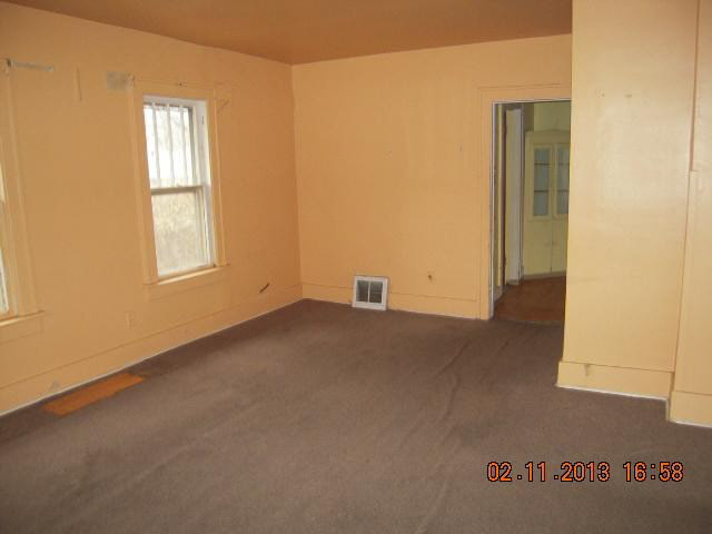 2118 Decamp Ave, Elkhart, IN 46517 photo 6