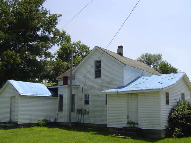 107 E Jackson, Mentone, IN 46539 photo 2
