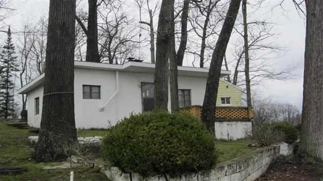 9558 N Hiawatha Ln, Syracuse, IN 46567 photo 2