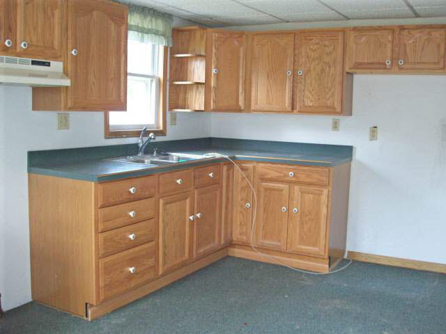 705 E Walnut St #IN-TOWN NAPPANEE, Nappanee, IN 46550 photo 4