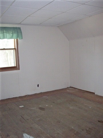 705 E Walnut St #IN-TOWN NAPPANEE, Nappanee, IN 46550 photo 6