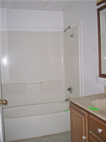 705 E Walnut St #IN-TOWN NAPPANEE, Nappanee, IN 46550 photo 8