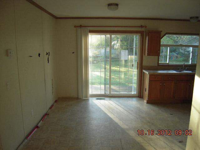 2009 Shaffer Ave, Elkhart, IN 46517 photo 4