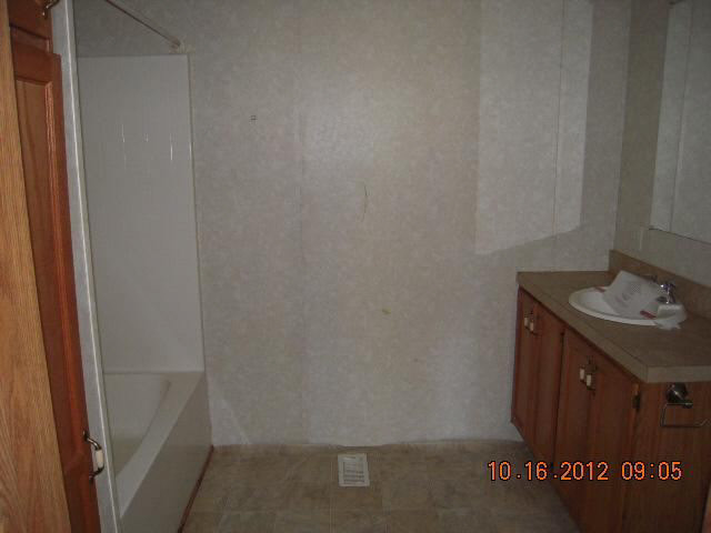 2009 Shaffer Ave, Elkhart, IN 46517 photo 5