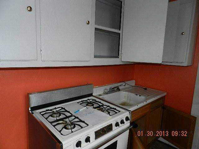 212 S First St, Pierceton, IN 46562 photo 6