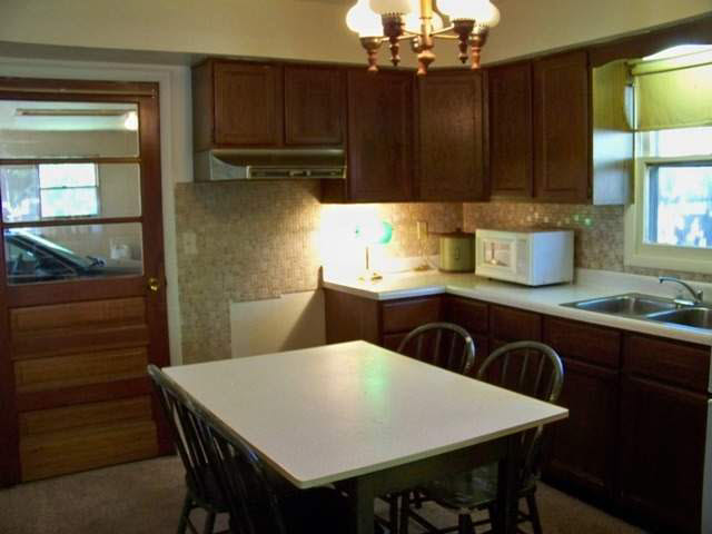 105 E Sunset Dr, Bourbon, IN 46504 photo 3