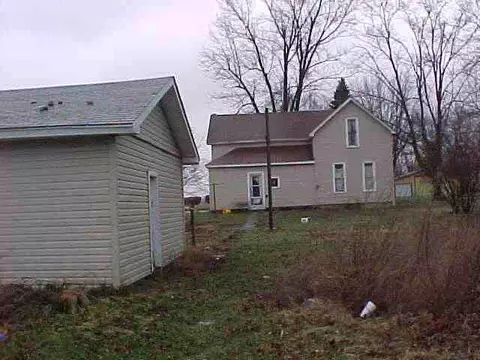 209 E Harrison St, Claypool, IN 46510 photo 1